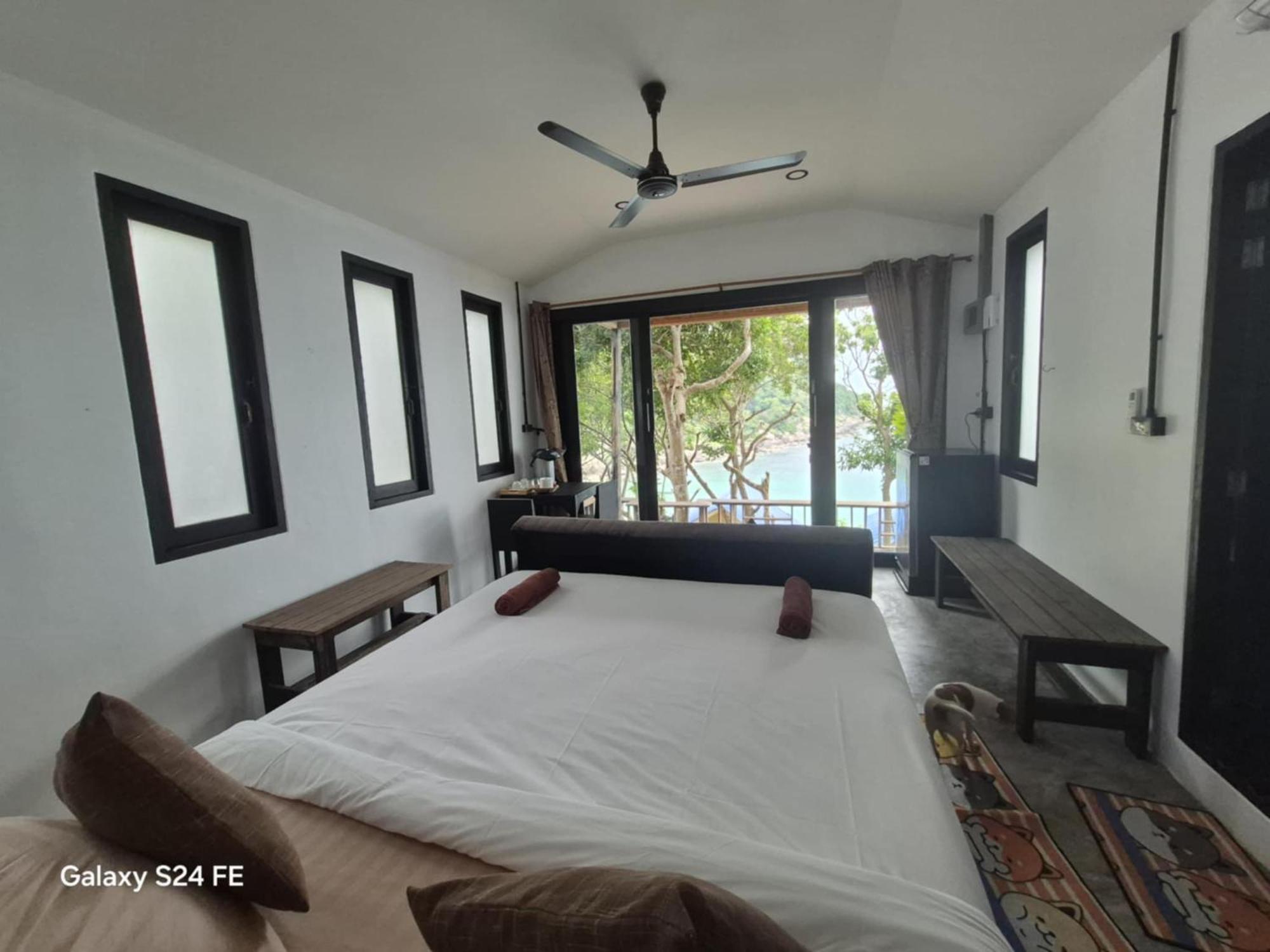 Chabalay Resort Koh Tao Exterior photo